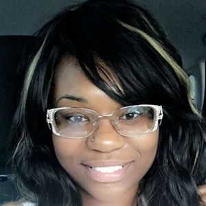 Meet your Posher, Ursula